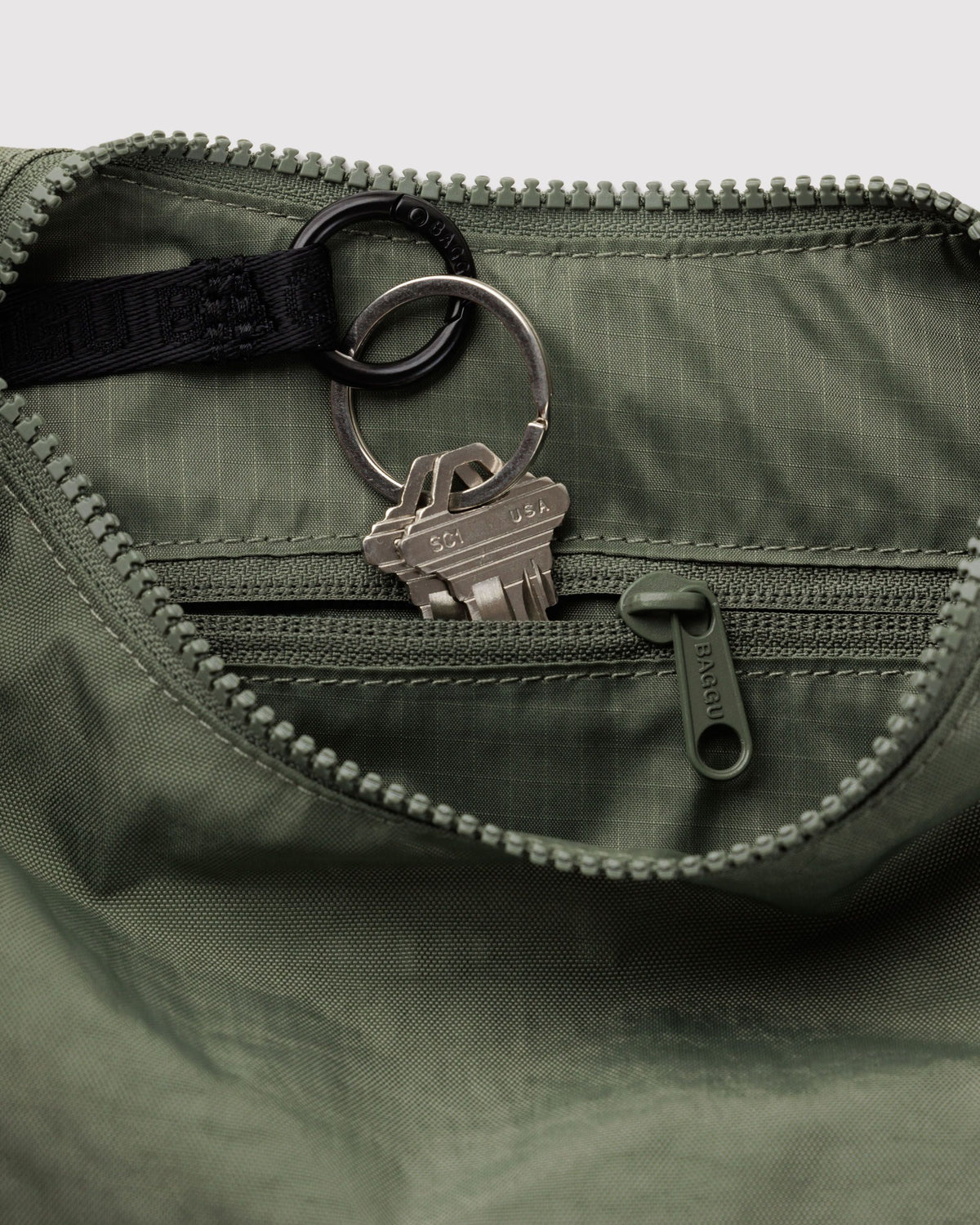 SMALL NYLON CRESCENT BAG - US 1279